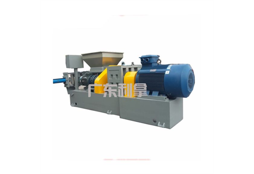 廣東利拿實業：熔噴布擠出機的創新與應用